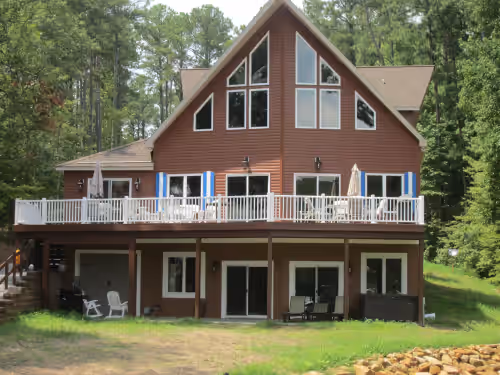 7500 Sq Ft home with 3 floors- Saturday to Saturday summer rental.