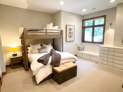 Lake Minnetonka, Maple Ridge Manor-Sleeps 18, Lake, Dock & Private Pool & spa, photo 2