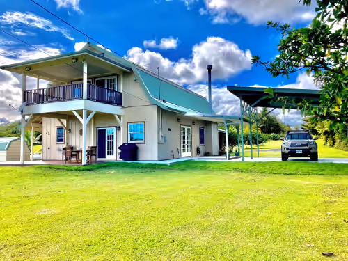 Ocean View Estate with private hiking trail and volcanically heated hot tubs.