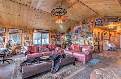 New! Cozy, private Chalet with stunning Mountain Views, photo 2