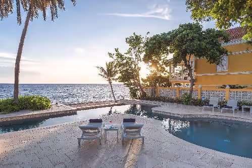 Private oceanfront estate with staff onsite and private beach for 2, photo 3