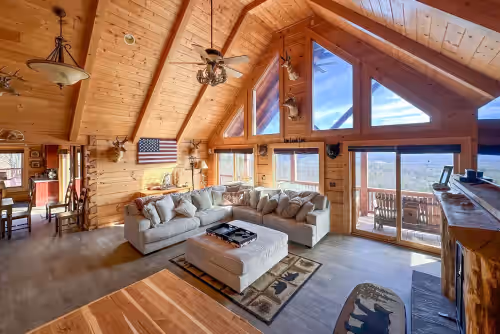 Huge 8BR Mountaintop Mansion, with Majestic Views,Oversized deck in Mt.Airy, NC, photo 3