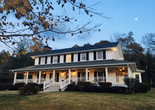 Willow Pond Nashville, A Private Luxury Five-Star Farmhouse Great for Lg Groups!