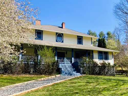 Private 14-Acre Mountain Estate - 3 Homes - Ideal for Groups