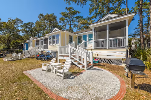 BEACHIN IT Oceanfront! sleeps 20 Cart included with booking