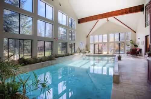 STONE HILL LODGE, SWIM, HIKE, LUXURY