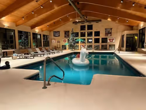 Stien Oasis: Heated Indoor Pool Oasis With Theater, Bar&Tennis Court.