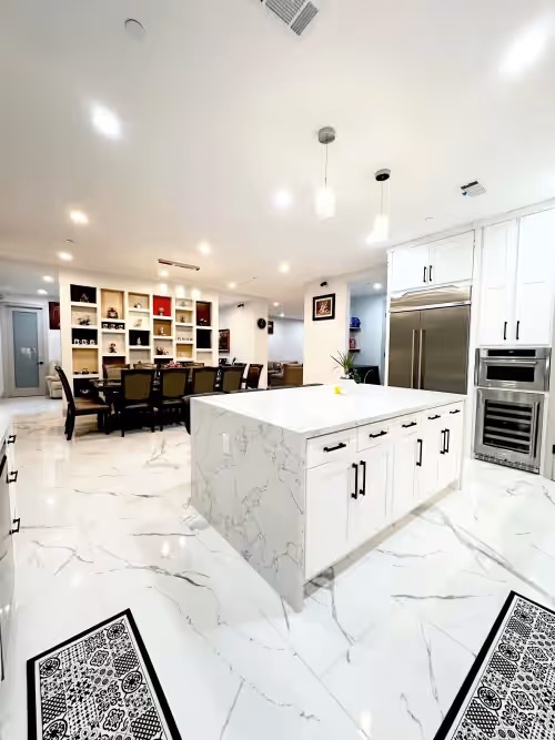 Modern  House, 6 Bedrooms- 9 beds,  6.5 Smart Bathrooms, near Disney & Beach
