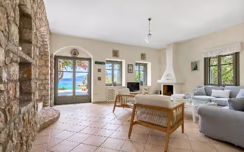 Exclusive Beachfront Villa with Swimming pool, photo 4