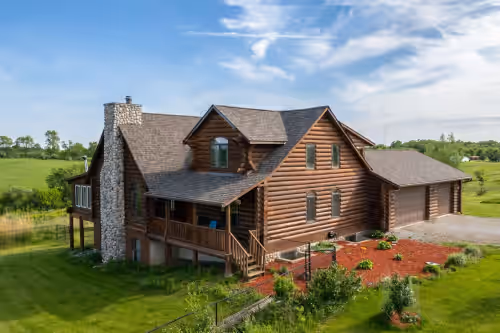 Beautiful Cabin on a Vineyard