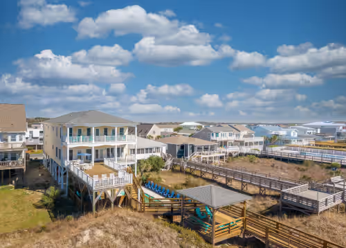 Exterior at Oceanfront Large Property, 8 Bedrooms, Sleeps 22, Pool. Small Wedding Venue