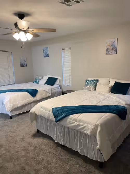 Spacious home! Everything new inside, photo 2