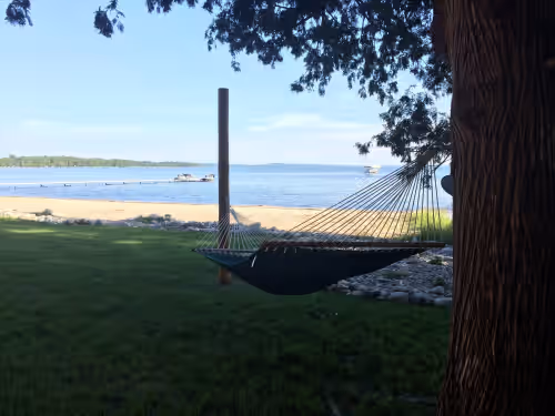 Stunning Log Home Plus Guest Cottage With Sandy Beach, photo 4