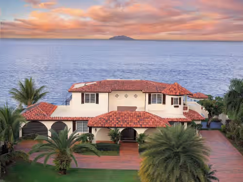 Crash Boat Villa - Spectacular Pool  |  HOT TUB | Swim-Up-Bar | Walk to Beach