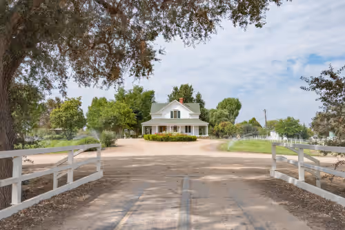 Historic Chandler Ranch Guest Estate
