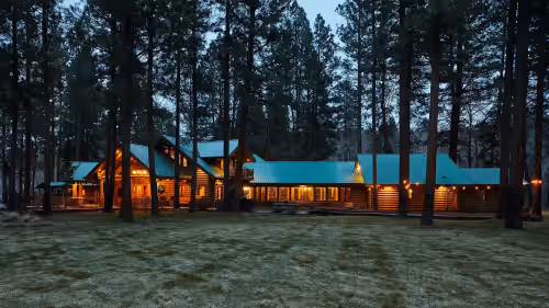 Bitterroot Mile Club - PRIVATE LUXURY RIVERFRONT LODGE AND CABINS ON THE BITTERROOT RIVER
