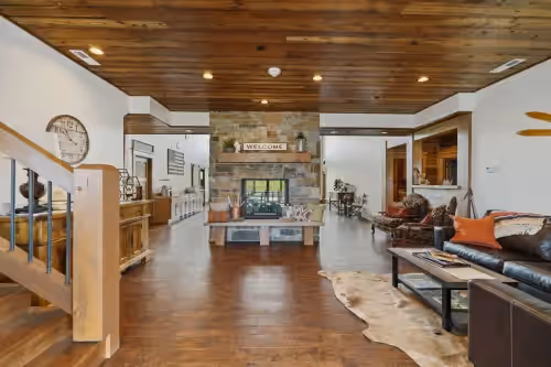 Warrior Rizen Ranch - Mountain Lodge on working dude ranch.