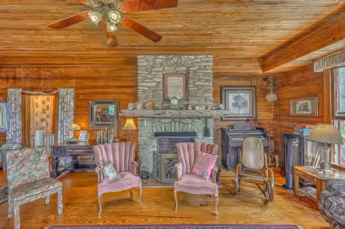 Lake Junaluska 14 Bedroom Inn, Perfect for Reunions, Retreats, Weddings & More, photo 3