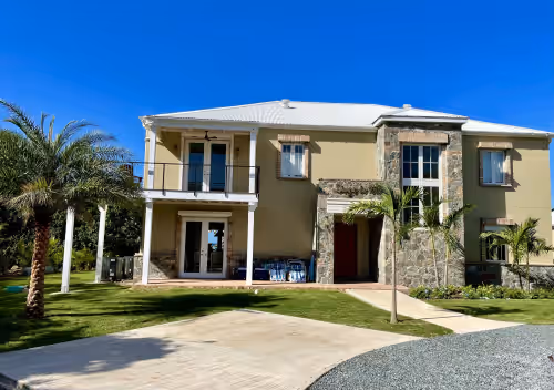 Beach Oasis - Ultra-Luxe Villas- Beach, Pool, Spa, Kayaks, SUPs, Snorkel,12,085 S.F. Near Town