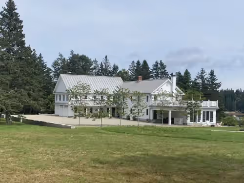 Spectacular Salt Water Farm on Penobscot Bay