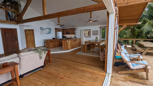 Spacious Beach Front Home, photo 4