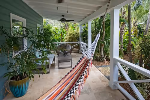 8 Cottage Beachfront Estate, photo 3