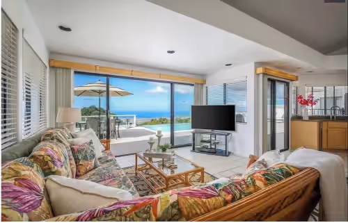 2 Oceanview Luxury Suites+ pool and Jacuzzi, photo 2