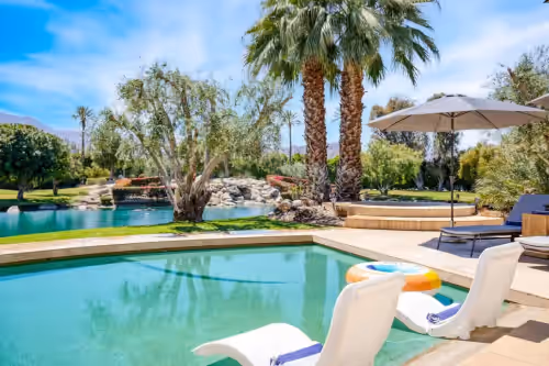 Mirabella Estate with Private Lake