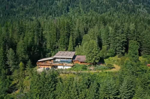 New Denver Lodge! Your Private Retreat with Superb views in the West Kootenays, photo 3