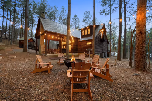Summer Sale Luxury Cabin! 4 Kings, sleeps 14.