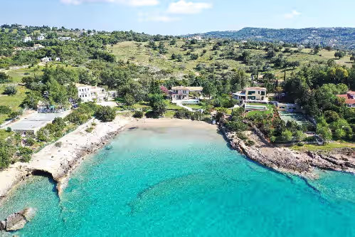 Exclusive Beachfront Villa with Swimming pool