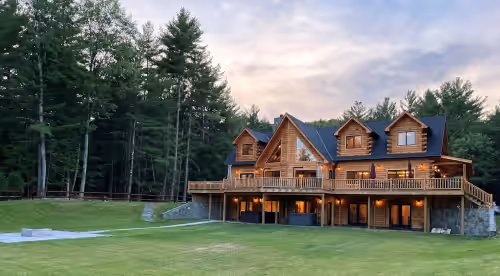 Grand Peaks Lodge, Ultimate Log Luxury, Stunning Views, Hot Tub & Sauna, EV Charger, 3D Tour, photo 2
