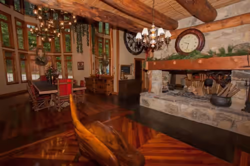 Interior at groups of 10-16