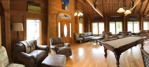 SECLUDED 50 acres/2 LAKES/LOG CABIN/SLEEPS 20/POOL/RED RIVER GORGE/CAVE RUN LAKE, photo 4