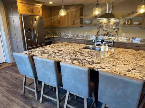 GRAND TRAVERSE GETAWAY Downtown luxury condo 3 blocks from the beach, sleeps 16, photo 3
