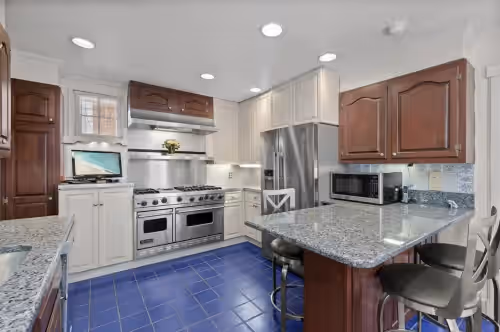 Private kitchen at Spacious historic home downtown Annapolis Main St. Book for Commissioning Week