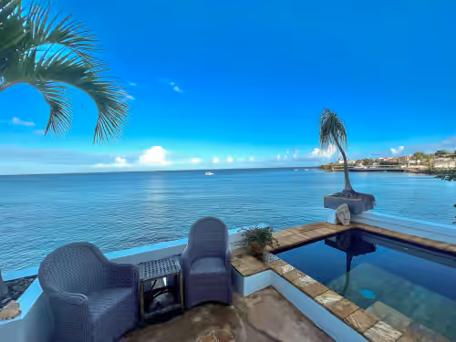 Stunning waterfront, art deco family compound cascading to the water’s edge, photo 4