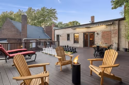 Over 4500 sqft of Luxury living [Billiards table, Arcade room, 5 BR & 4 BA]