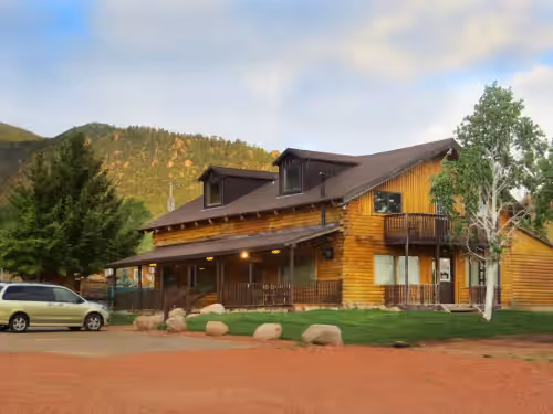 The Pine Valley Lodge - Refreshing Reunions, Relaxing Retreats, Room For Everyone!