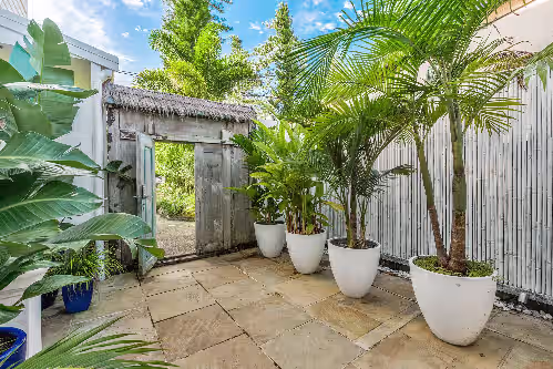 Property grounds at 11BR Big Space in the Heart of Byron Bay Sleeps 24