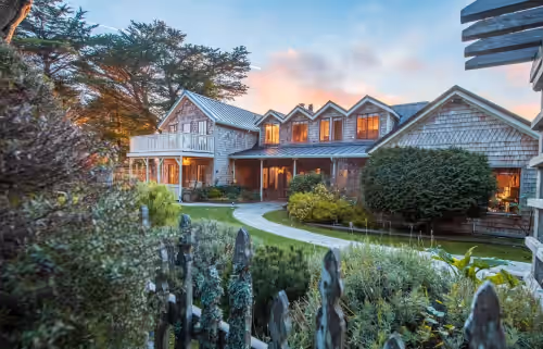 Ocean View 7 Acre - Historic Home w/6+bds & 6+ba. 5000 sq ft- Like none other!