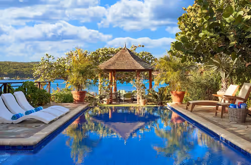 Whispering Waters Villa- Exclusive Beachfront Retreat. Pool, & Spacious Terraces, photo 3