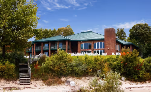 16 Bedroom 19 Bathroom Waterfront Lodge