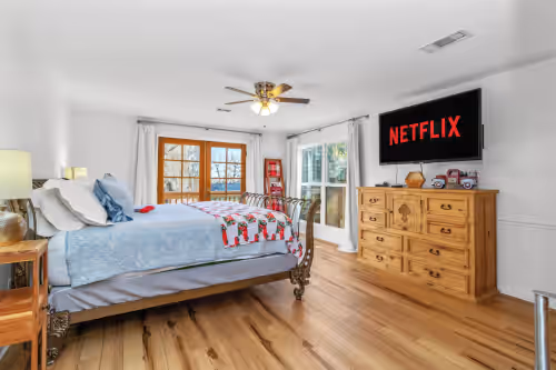 Room at A&A Lakehouse