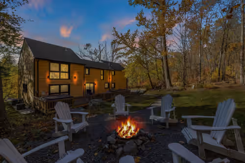 Luxury West Hill Villa! 7 BR,4 Bath,24+ Sleeps! @ Camelback, Sauna!⛷️🏂🚣