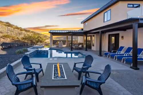 Lux Sports Getaway ~ Pickleball ~ Pool/Spa ~ Golf, photo 4