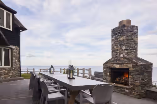 Outdoor dining at HILLBROOK ESTATE WHANGAMATA, NEW ZEALAND