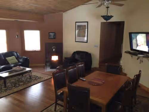 Large Modern Cabin with Hot Tub Tucked in Woods, photo 4