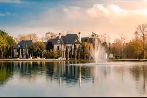 Relaxing estate centrally located from New Orleans & Baton Rouge