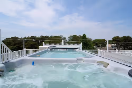 FREE CHEF OR BONFIRE WITH MINIMUM 3 NIGHT STAY! ROOFTOP POOL & HOT TUB ALL YEAR!